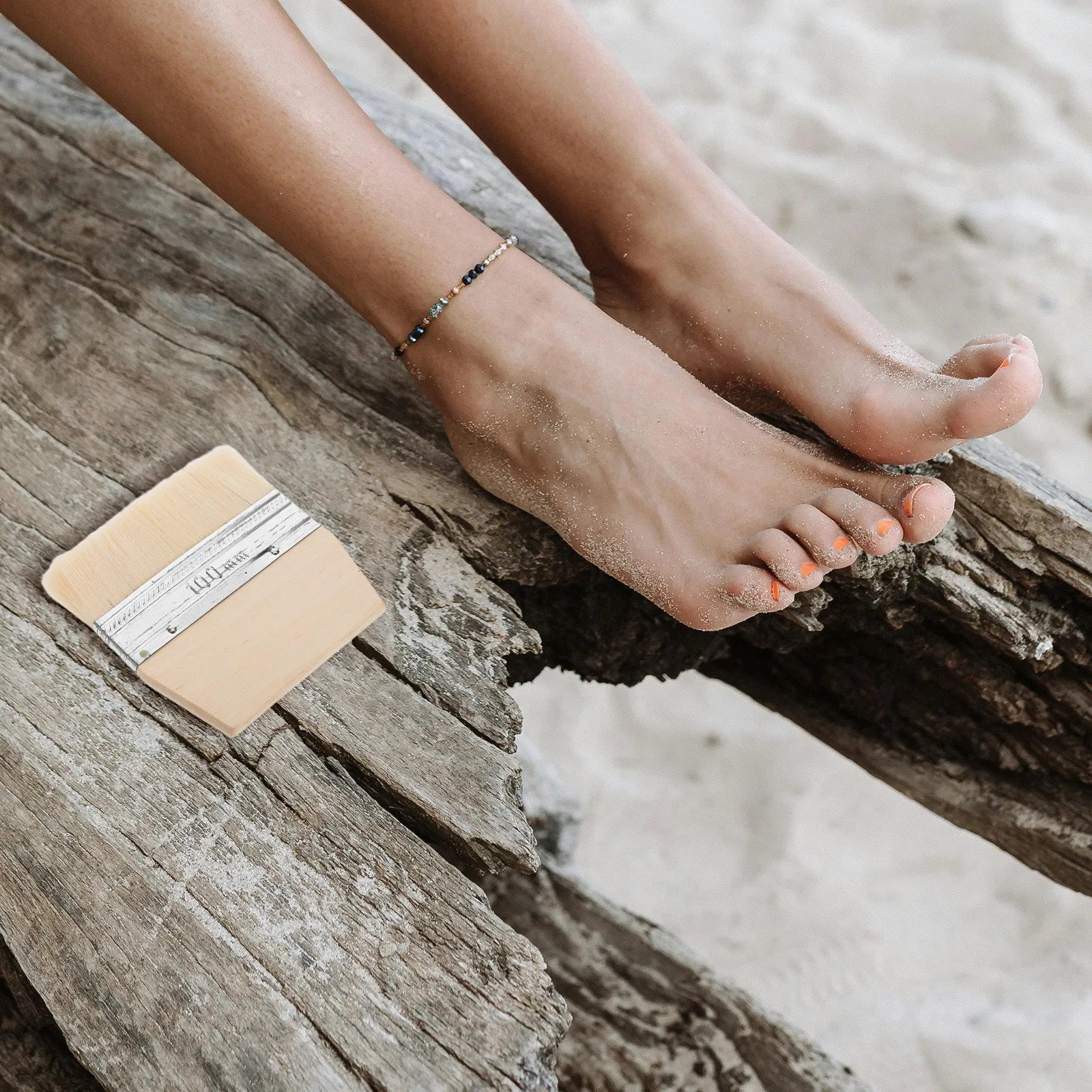 Beach Sand Brush Remover Soft Bristle Wooden Portable Body Brush Feet Cleaner for Volleyball Sand Removal Multiuse Cleaner
